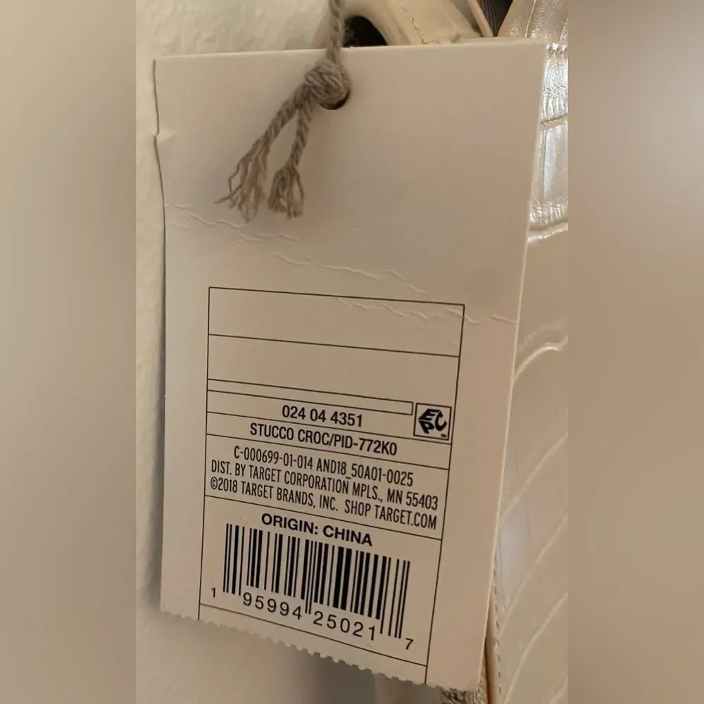 A New Day White Cellphone Crossbody Bag NWT